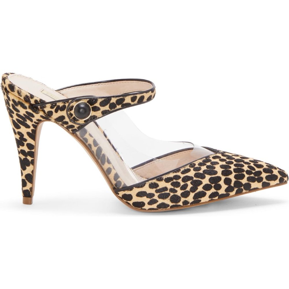 Sassy and stylish animal print mule! Size 9M